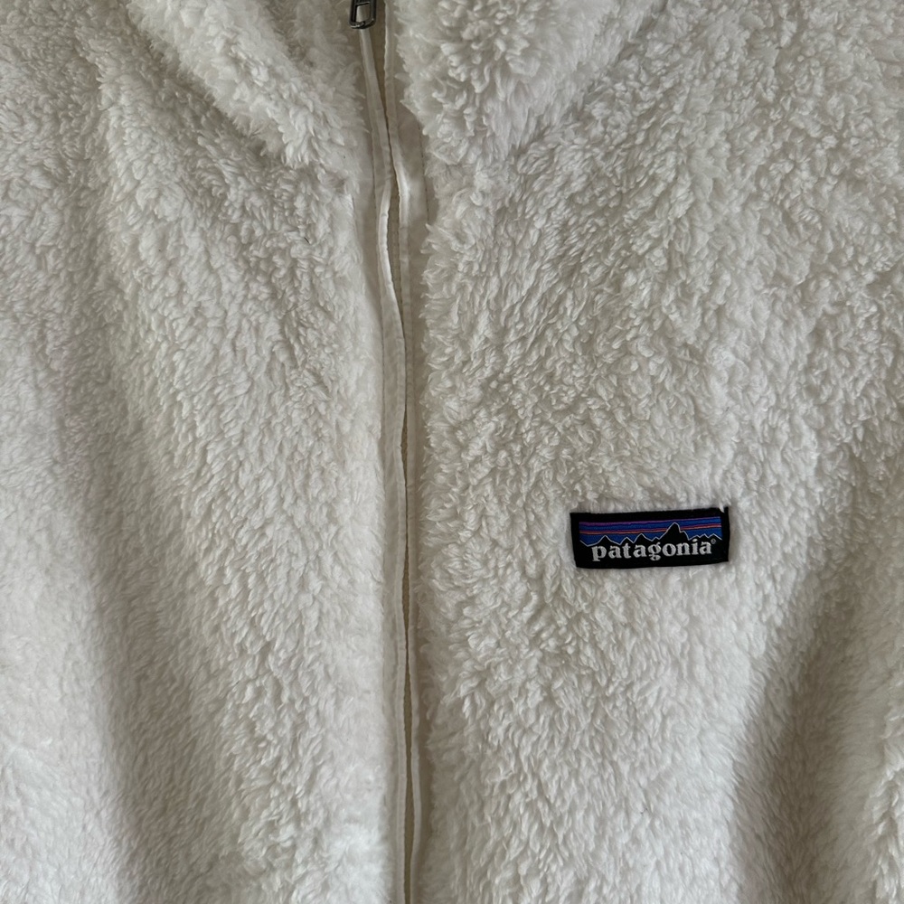 Patagonia Soft White Fleece Vest - Picture 3 of 9